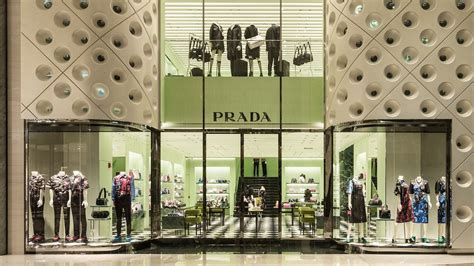 prada mall locations near me.